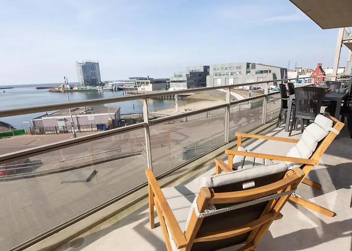 Sea view Apartment in Den Haag near Beach 3 bedrooms