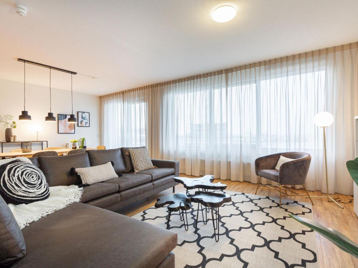 Sea View In Near 3 Bedrooms *