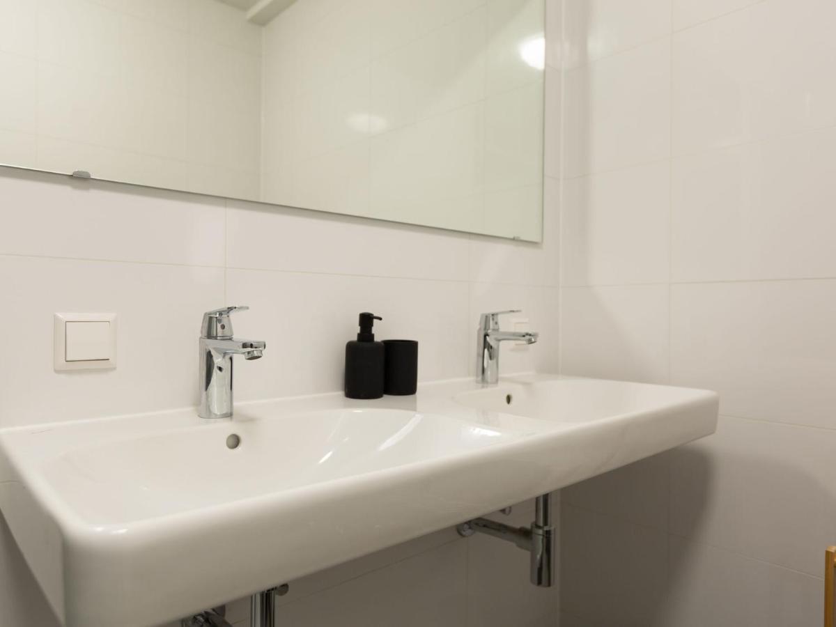 Sea View In Near 3 Bedrooms Appartement *
